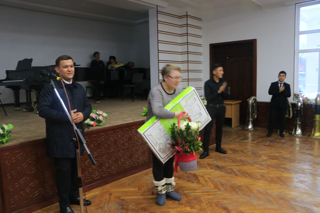 Vitaliy Lazarevning onasiga shunday insonni dunyoga keltirganiga minadorchilik bildirilmoqda 2